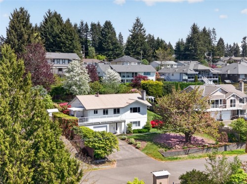 680 View Ave, Courtenay, BC 