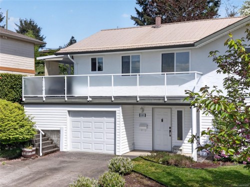 680 View Ave, Courtenay, BC 