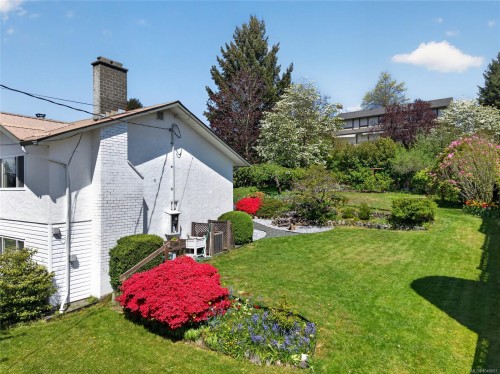 680 View Ave, Courtenay, BC 