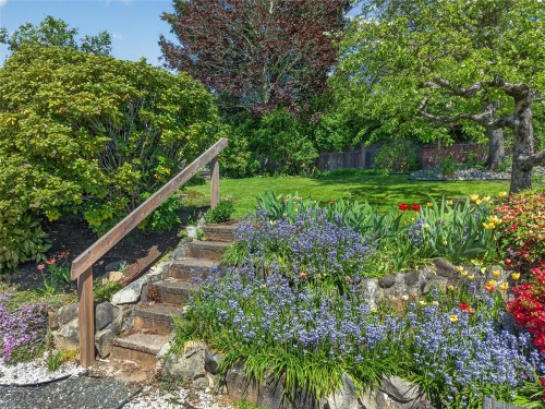 680 View Ave, Courtenay, BC 