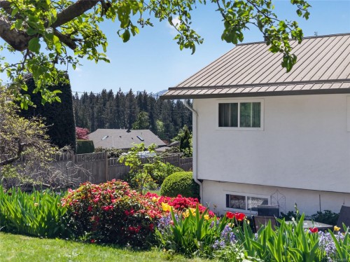 680 View Ave, Courtenay, BC 