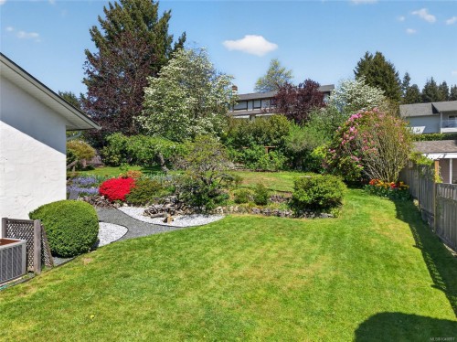 680 View Ave, Courtenay, BC 