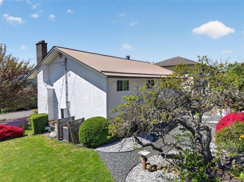 680 View Ave, Courtenay, BC 