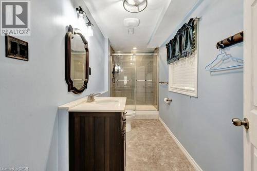 477 Woodbine Avenue, Kitchener, ON - Indoor Photo Showing Bathroom