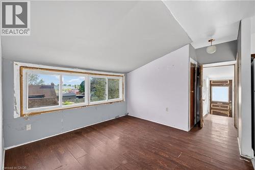 26 Arthur Avenue, St. Thomas, ON - Indoor