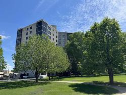 903 885 Wilkes Avenue  Winnipeg, MB R3P 1J3