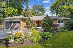 44 GEORGE HENRY BOULEVARD Toronto, ON M2J 1E2