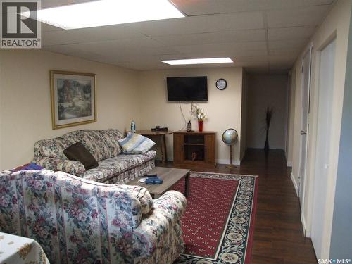 114 3Rd Street E, Leader, SK 