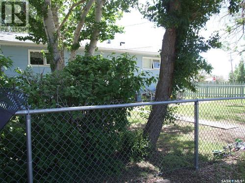114 3Rd Street E, Leader, SK 