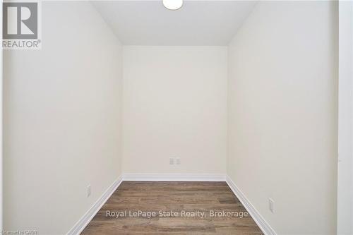 Den - 436 - 16 Concord Place, Grimsby (Grimsby Beach), ON 