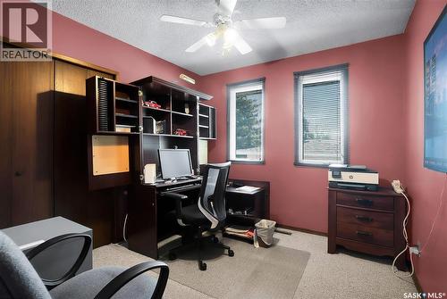 2 Cambridge Crescent, Saskatoon, SK 