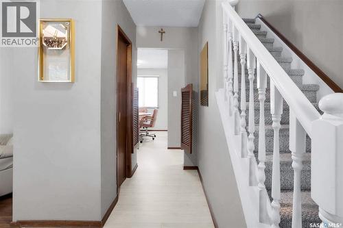 2 Cambridge Crescent, Saskatoon, SK 
