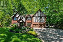 23 LANTERN LANE  Hamilton, ON L9H 6N9