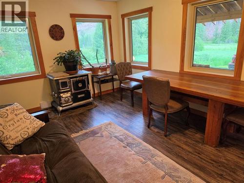 4638 6 Highway, Nelson, BC 