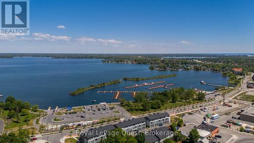 93 LIGHTFOOT DRIVE  Orillia, ON L3V 7L8