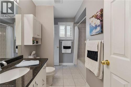 Main Floor Semi-Private Ensuite Bath - 51 Redtail Crescent, Hamilton, ON 