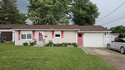 507 Barkman Avenue Steinbach, MB R5G 0G9