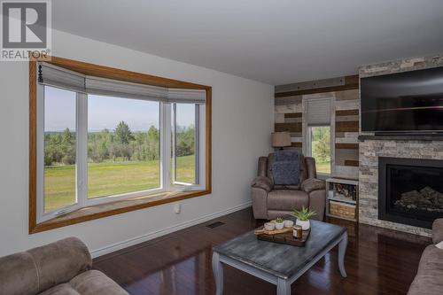 41 Fraser Rd, Thunder Bay, ON 