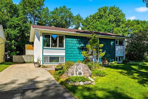 18 Harvest Lane  Winnipeg, MB R2Y 0R4