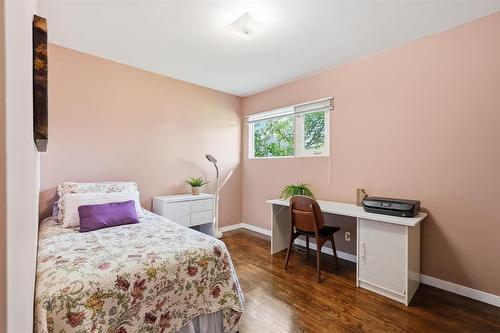 Bedroom - 18 Harvest Lane, Winnipeg, MB 