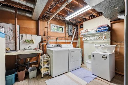 Utility/Laundry Room - 18 Harvest Lane, Winnipeg, MB 