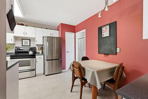 Kitchen - 18 Harvest Lane, Winnipeg, MB 