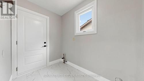 27 Emperor Avenue, Hamilton, ON 