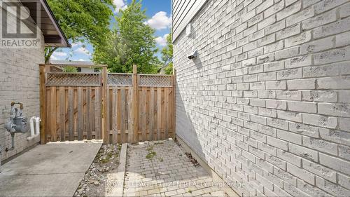 27 Emperor Avenue, Hamilton, ON 