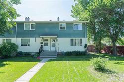 58 Rampart BAY  Winnipeg, MB R3T 0N3