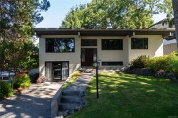 1286 Pike St Saanich, BC V8P 1W3