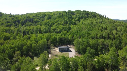 121 Ch. du Lac-England  Saint-Michel-Des-Saints, QC J0K 3B0