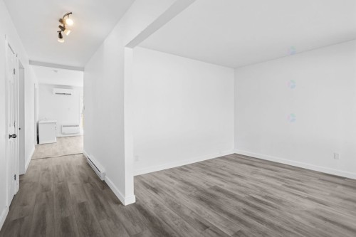 Living Room - 594 Rue Ouimet, Saint-Jérôme, QC 