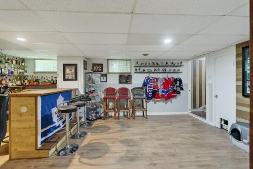 Family Room - 907 Rue Desjardins, Saint-Jérôme, QC 