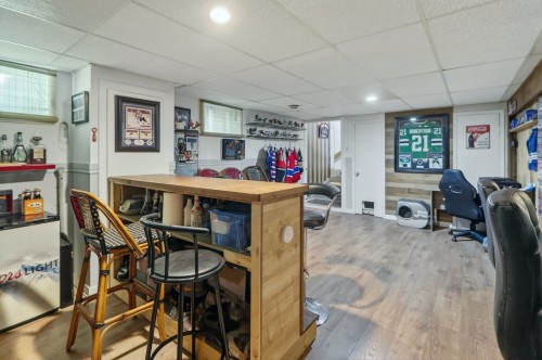 Family Room - 907 Rue Desjardins, Saint-Jérôme, QC 
