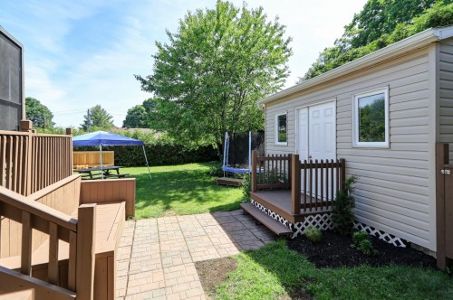 Courtyard - 907 Rue Desjardins, Saint-Jérôme, QC 