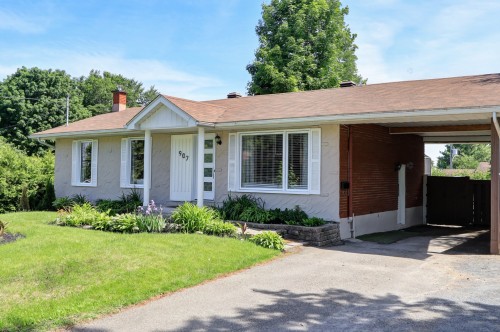 Front of Structure - 907 Rue Desjardins, Saint-Jérôme, QC 