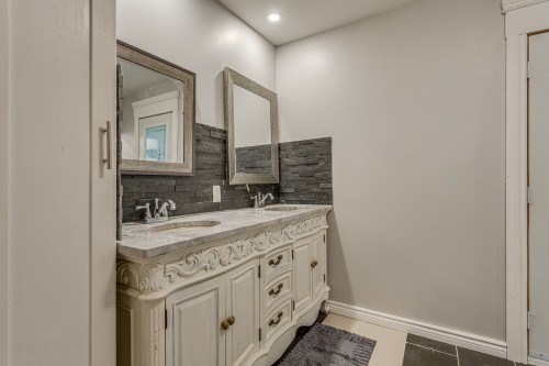 Salle de bains - 756 Ch. De La Baie, Rigaud, QC - Indoor Photo Showing Bathroom