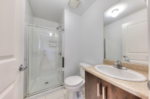 Salle de bains - 38C Boul. Des Sources, Pointe-Claire, QC 
