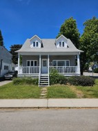 138 Rue Fontaine  Gatineau (Hull), QC J8Y 2C7
