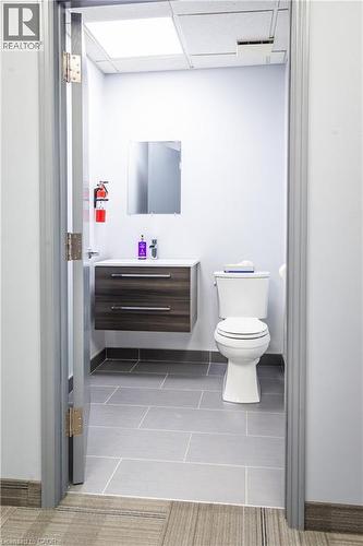 Bathroom - 5100 South Service Road, Burlington, ON 