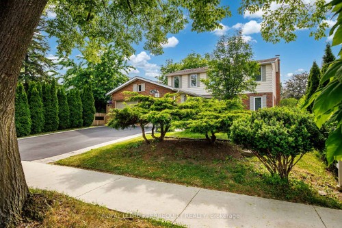 1853 Briarcrook Crescent, Mississauga, ON 