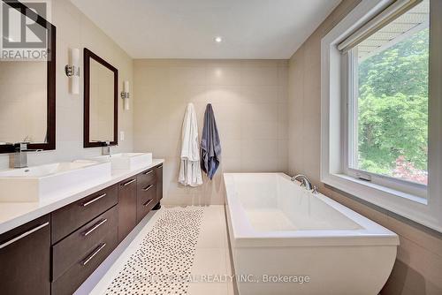 16 Thomas Reid Road, Markham, ON 