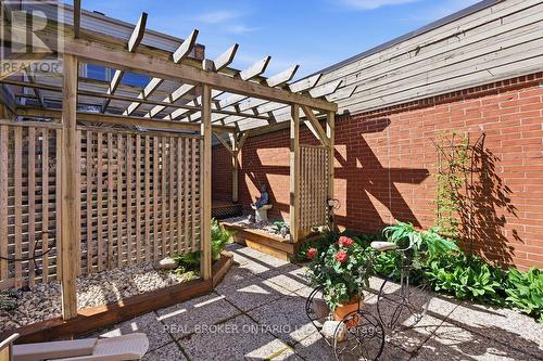 255 Bruyere Street, Ottawa, ON 