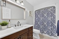 Main Floor Bathroom - 