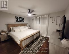 Principal Bedroom - Main Floor - 