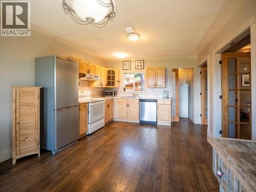 9904 View Road, Powell River, BC 