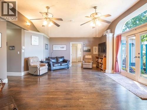 9904 View Road, Powell River, BC 