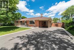 149 SENECA Court Ancaster, ON L9G 3C1