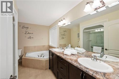 1863 Ballymote Avenue, London, ON - Indoor Photo Showing Bathroom