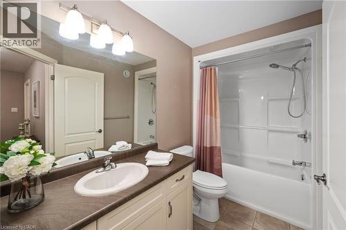 1863 Ballymote Avenue, London, ON - Indoor Photo Showing Bathroom